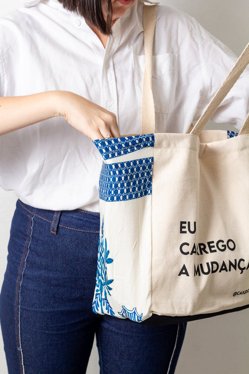 BOLSA |EU CARREGO A MUDANÇA| - versão com cordão