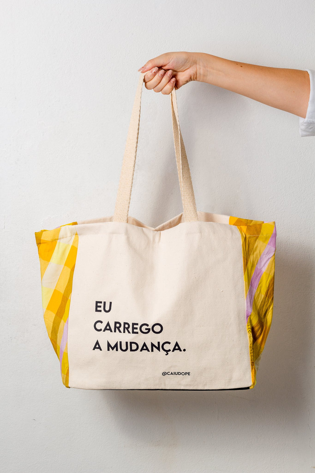 BOLSA |EU CARREGO A MUDANÇA| - versão com cordão