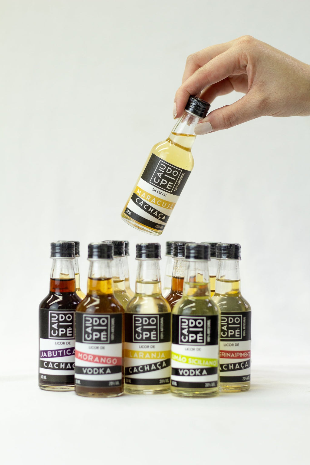 Mini Licor de Maracujá Base Cachaça 50ml